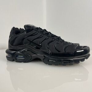 Nike Air Max Plus Triple Black Running Shoes Sneakers 604133-050 Mens Size 10